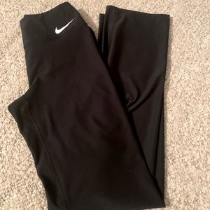 Black Nike Yoga Pants